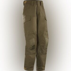 (NWT) Arcteryx LEAF AR Assault Pants 
Ranger Green 
Size: Medium